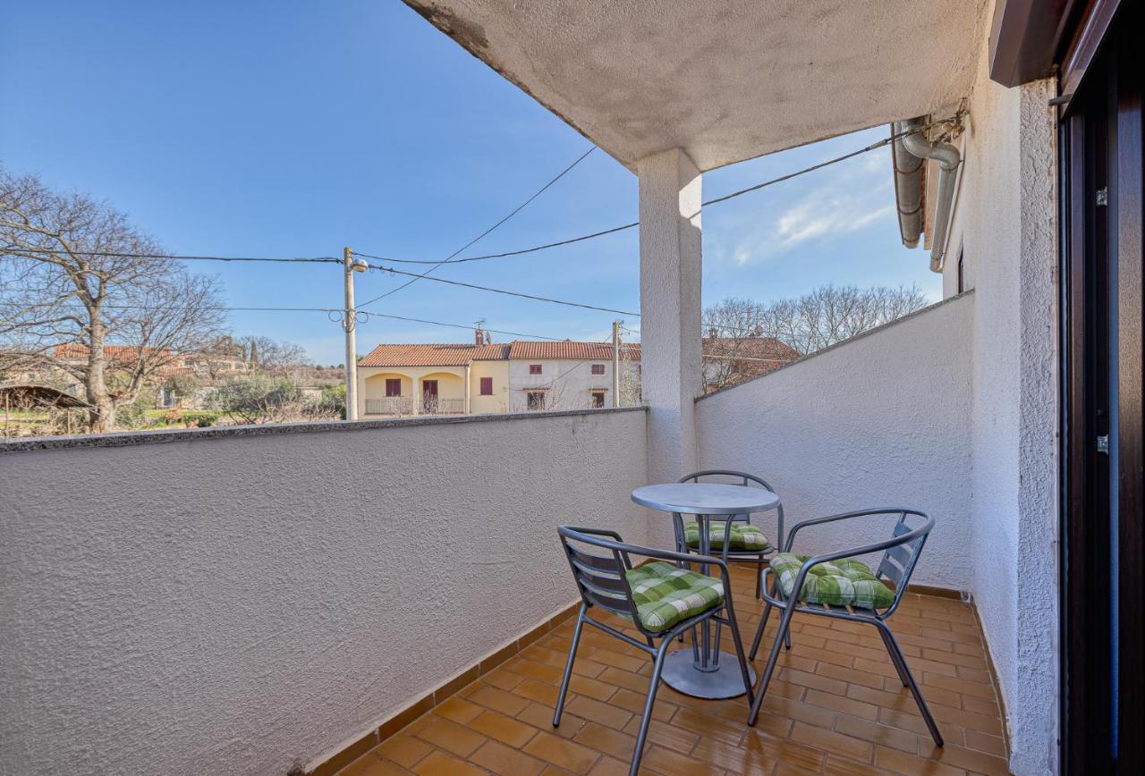 Dvi Ulike Apartamento Labinci Exterior foto